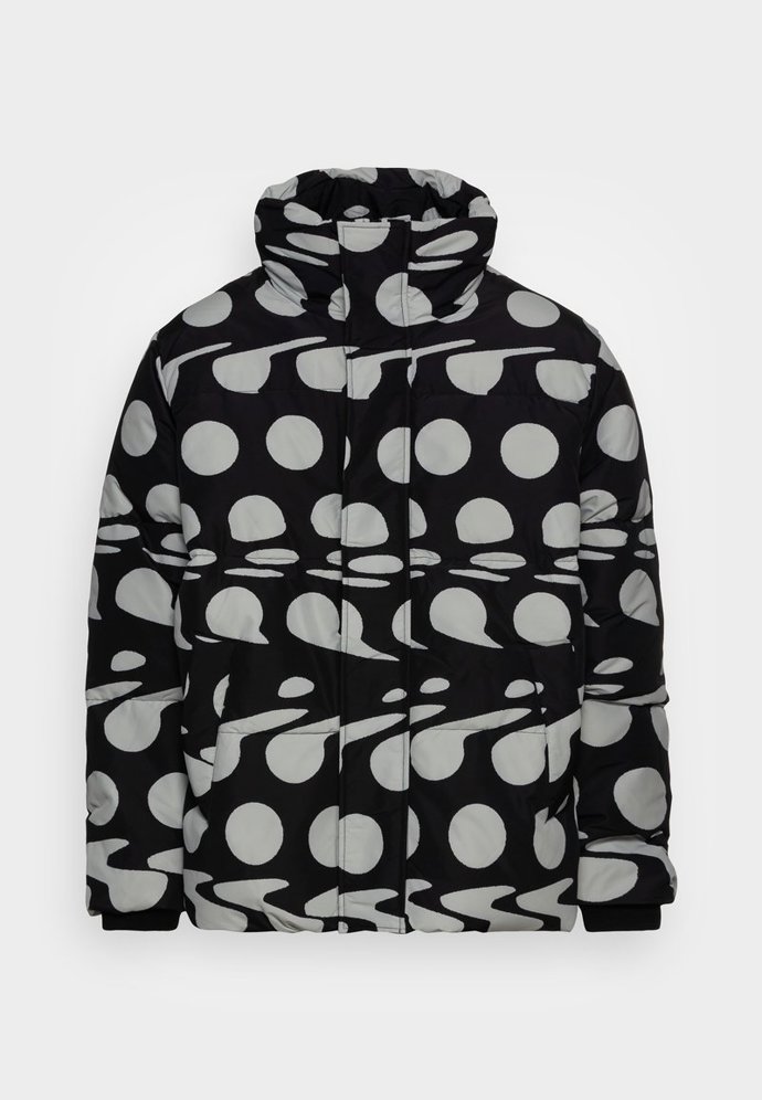 Péřová bunda, Études, 10 590 Kč