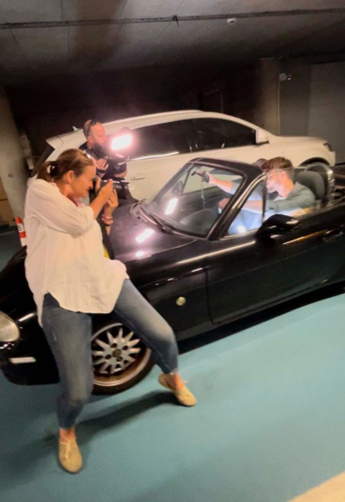 Fotografické obrazy vznikly z klasických portrétů kombinovaných s fotografickou syntézou, tedy tím nejnovějším, co dnes moderní technologie nabízejí.