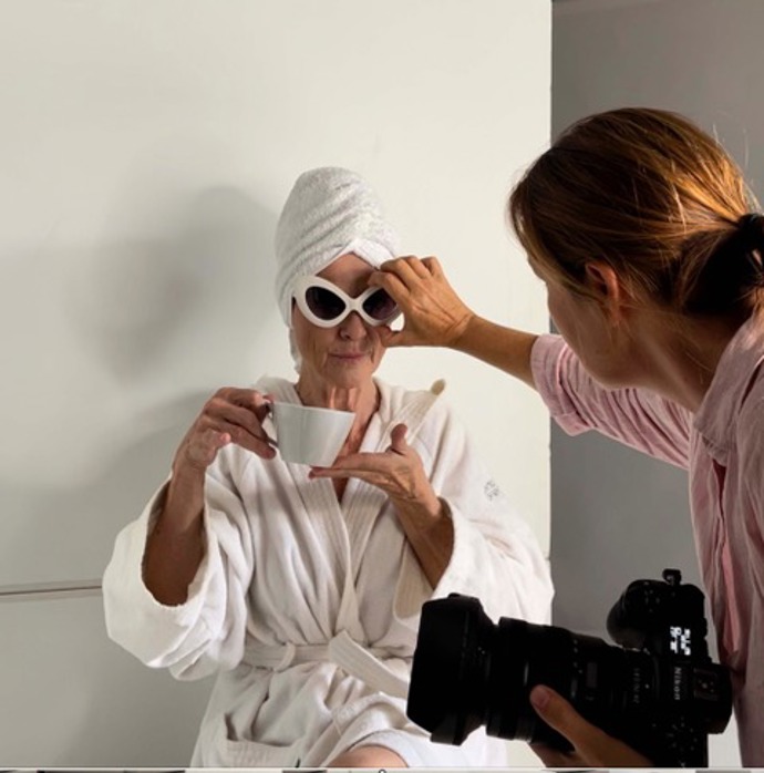 „Na jeden fotografický obraz připadly až stovky vytvořených návrhů,“ říká slavná fotografka Lenka Hatašová.