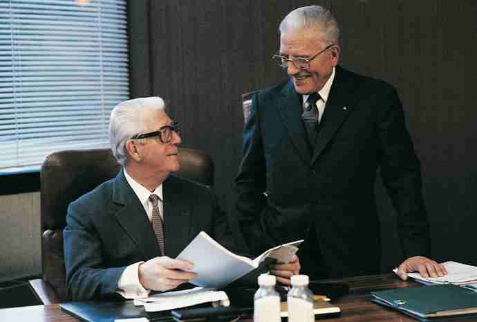 Jean a Henri Boiron, zakladatelé farmaceutické společnosti.