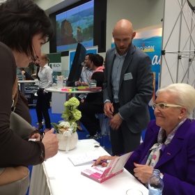 Michèle Boiron přednášela v roce 2017 na homeopatické konferenci v Praze.