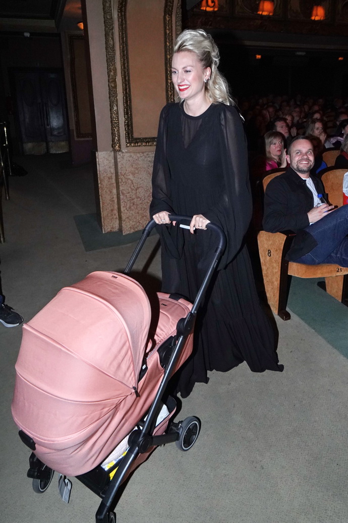 Natália Germáni vyvezla na filmovou premiéru také dceru Vesu.