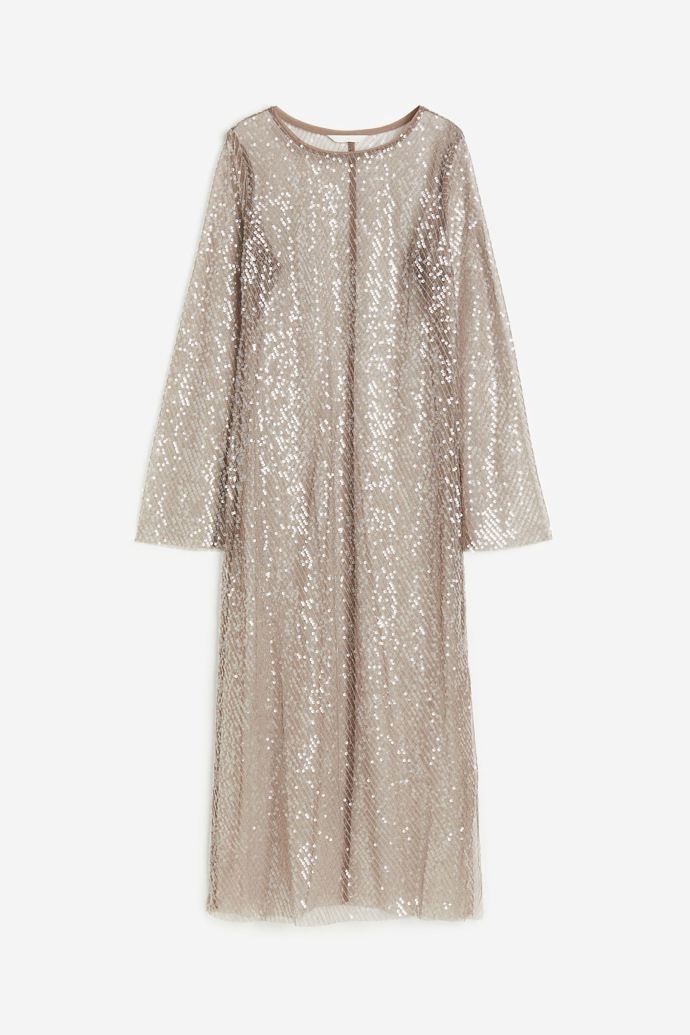 Společenskou úroveň každému modelu dodají flitry. (H&M, 1 299 Kč)