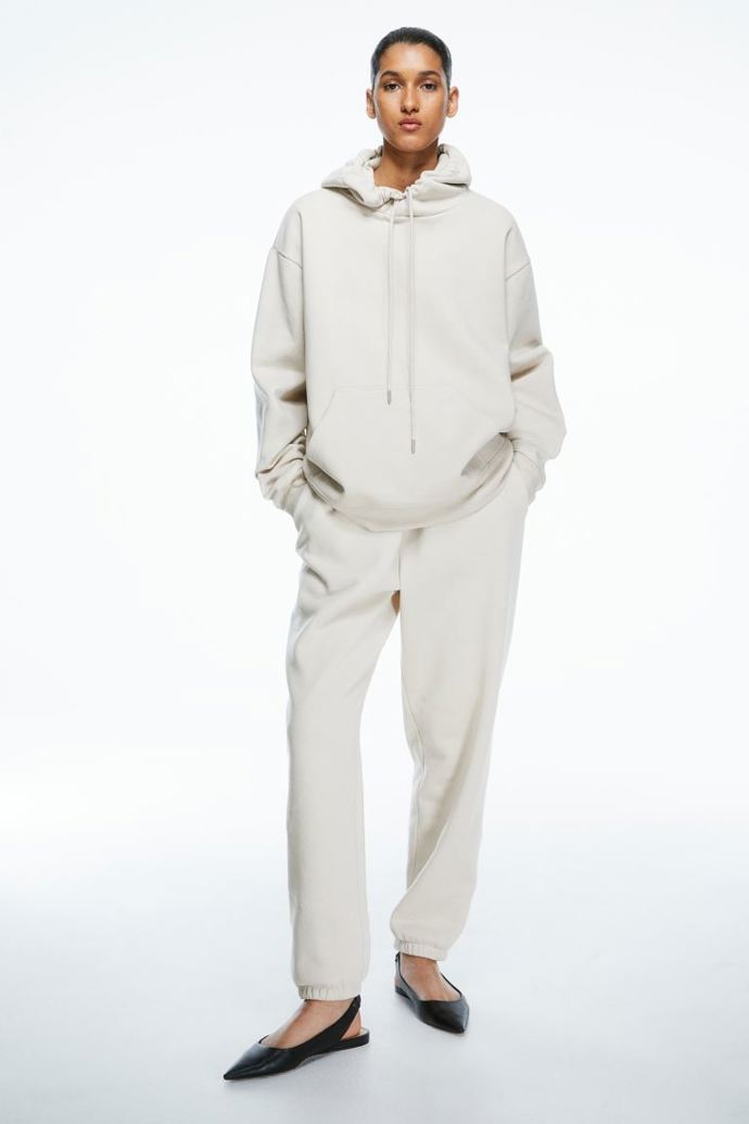 Teplákovka, H&M, mikina 479 Kč, tepláky, 359 Kč