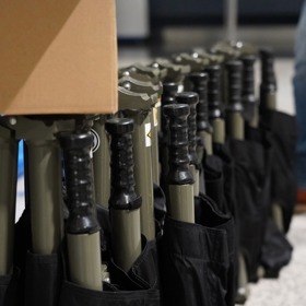 Tohle jsou česká lehátka pro převoz raněných.