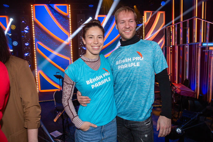 Eva Adamczyková a Jakub Mazůch jsou po náročných trénincích stále plní energie.