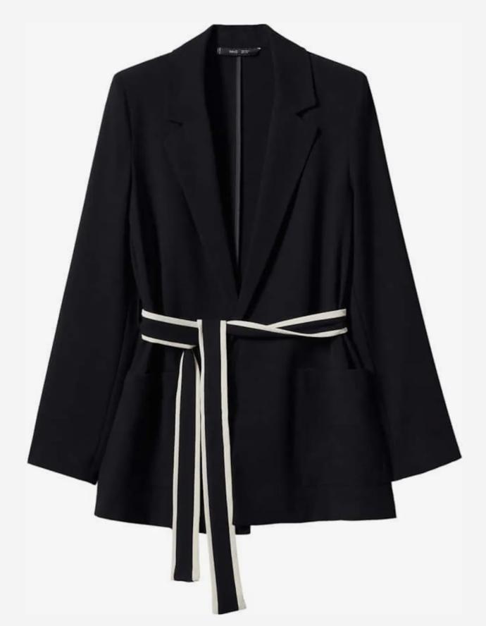 Sako s kontrastní vázačkou, Mango, 1 999 Kč