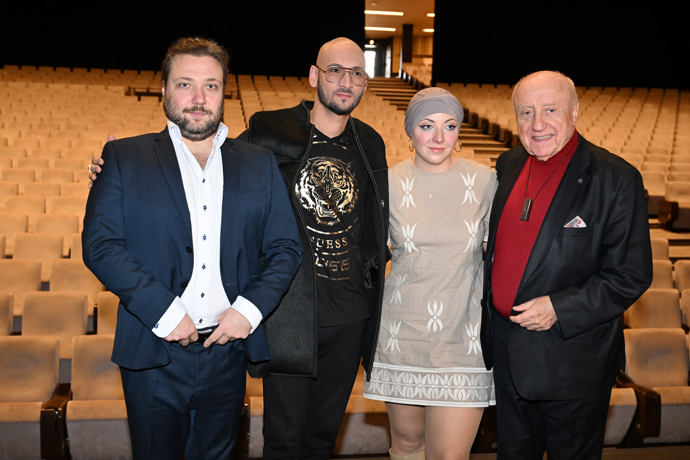 Zleva: Felix Slováček mladší, Ladislav Bubnar, Anička Slováčková, Felix Slováček starší.