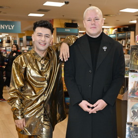 Lukáš Rejmon je nejen životním partnerem, ale i manažerem zpěváka Honzy Bendiga. 