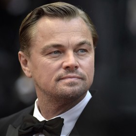 Leonardo DiCaprio oslavil v sobotu 49. narozeniny se svými přáteli.