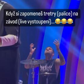 Roman Šebrle sdílel fotku bubeníka, který zapomněl paličky. 