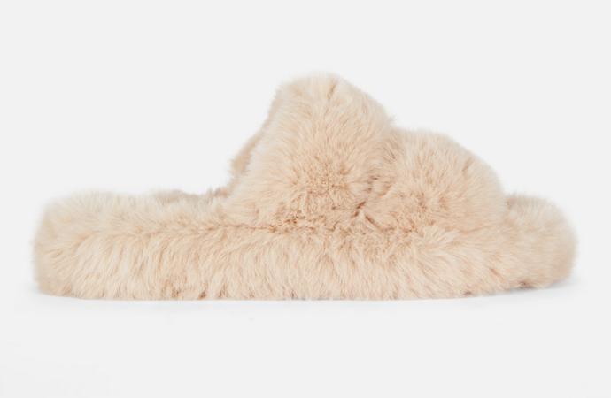 Páskové kožešinové pantofle, Primark, 235 Kč
