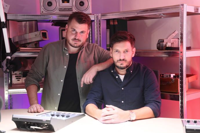 Podcast Hlasy zločinu vychází také z archivního materiálu Krimi zpráv.