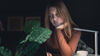 smutná žena
deprese
frustrace
