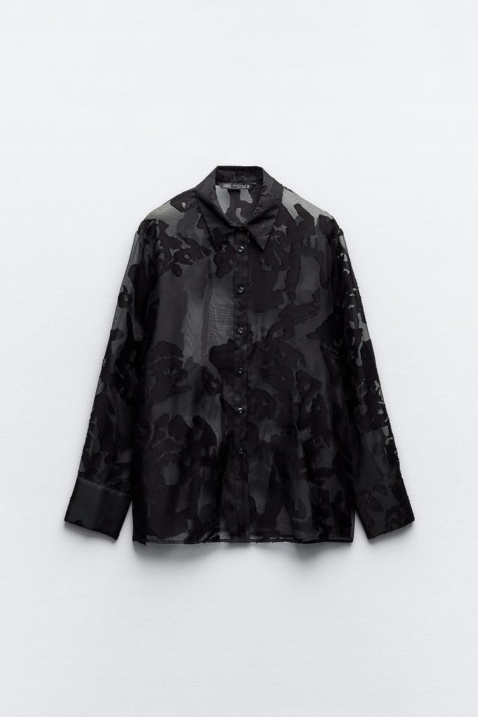 Košile s krajkovými aplikacemi, Zara, 799 Kč.