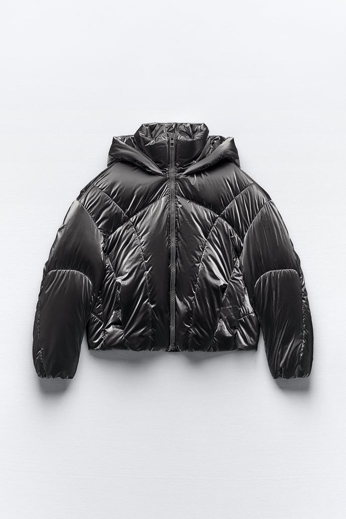 Metalická prošívaná crop bunda, Zara, 1 399 Kč