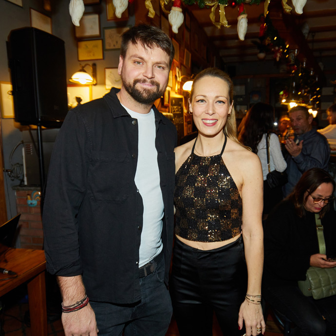 Josef Vágner se svou kolegyní Markétou Martiníkovou, která provokovala v černém flitrovaném topu bez podprsenky.