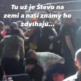 Štefan Bazso skončil po útoku na zemi. 