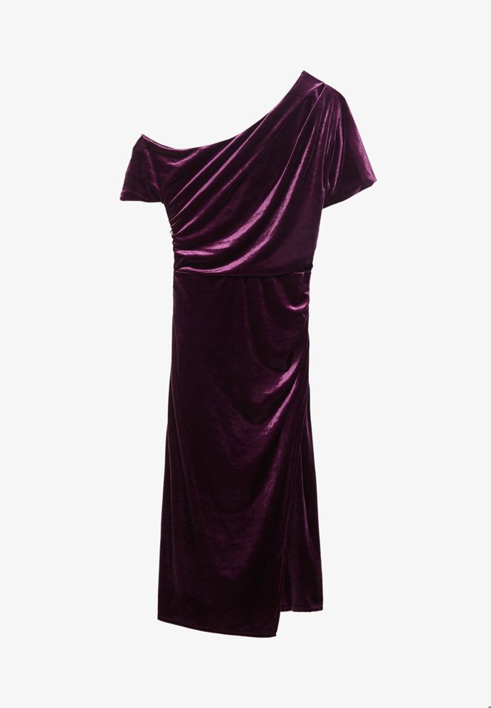 Oblíbené jsou i řasené asymetrické kousky. (Anna Field, 1 530 Kč)