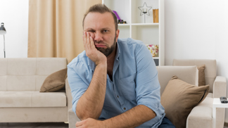 nespokojenost
zklamání