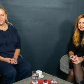 Hana Malinová promluvila s Bárou Hlaváčkovou i o tom, jak velkou roli hrají u prostituce drogy. 