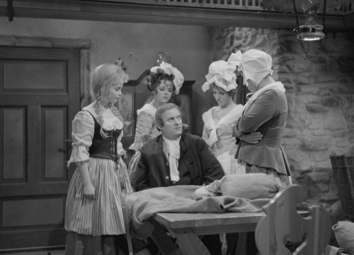 Eva Hrušková říká, že její herecký projev byl dětský a naivní.