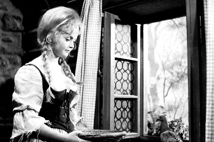 Eva Hrušková ve svých 17 letech natočila první, černobílou Popelku.