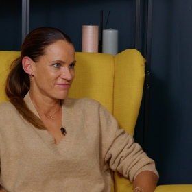 Petra Kamencová v pořadu eXtra Host.