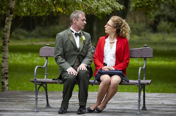 Jiří Dvořák připomíná jako vodník Bubla v pohádce Strašidla spíše sňatkového podvodníka než vodníka.