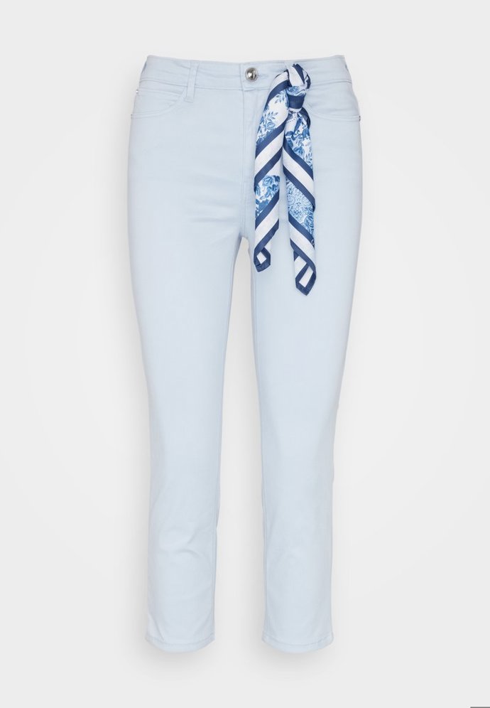 Capri kalhoty, Guess, 1 999 Kč