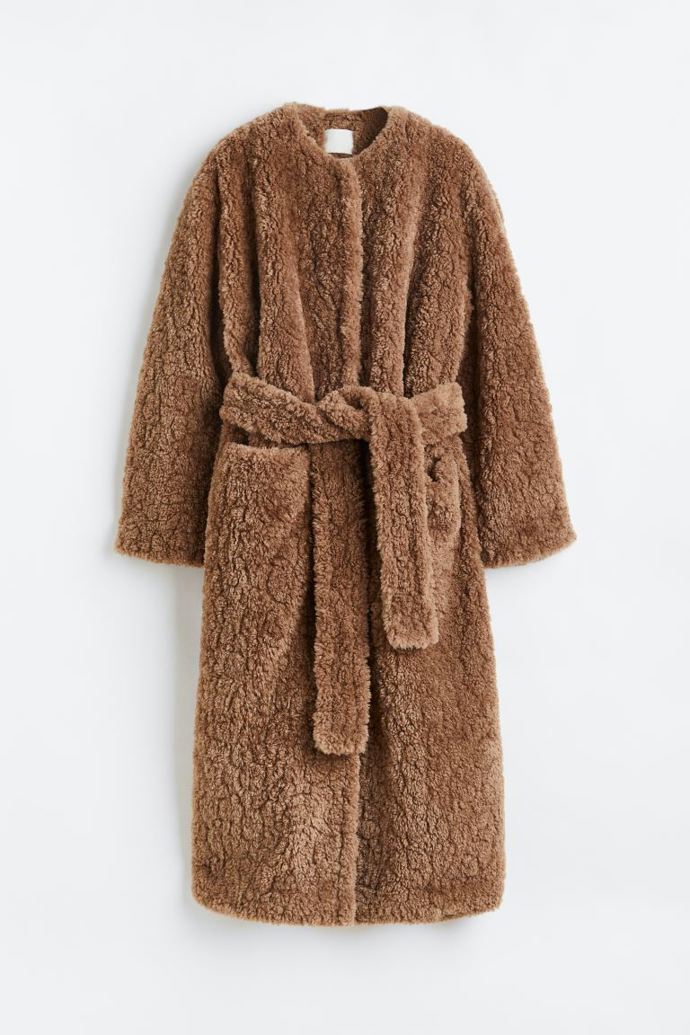 Huňatý županový kabát, H&M, 2 499 Kč