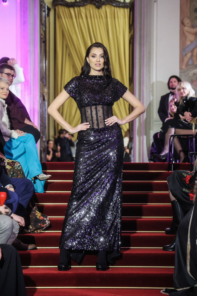 Plesové šaty Beaty Rajské ve stylu Večernice. 