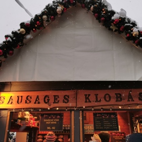 Stánky s občerstvením jsou klasika.