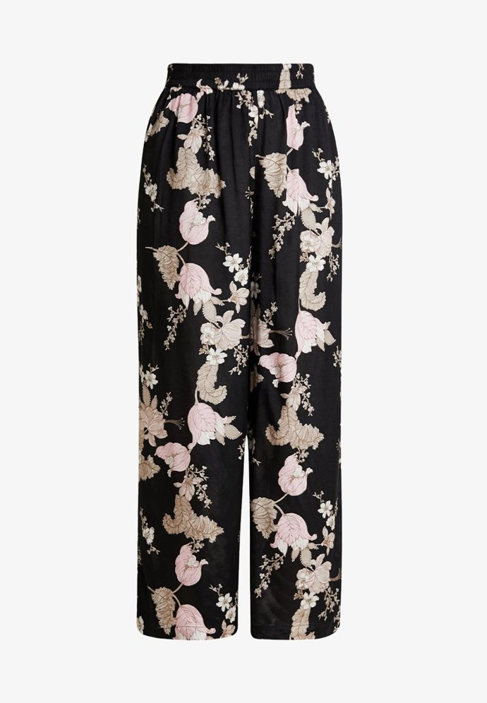 Kalhoty ve stejném dezénu, Kaffe, 1 590 Kč.