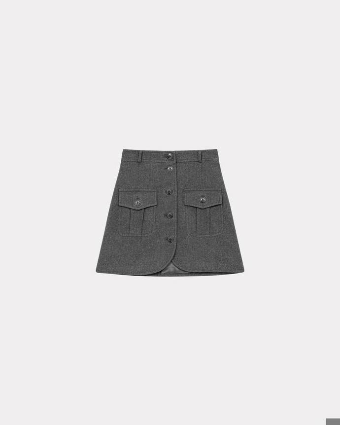 Sukni Kenzo pořídíte za 8 900 Kč.