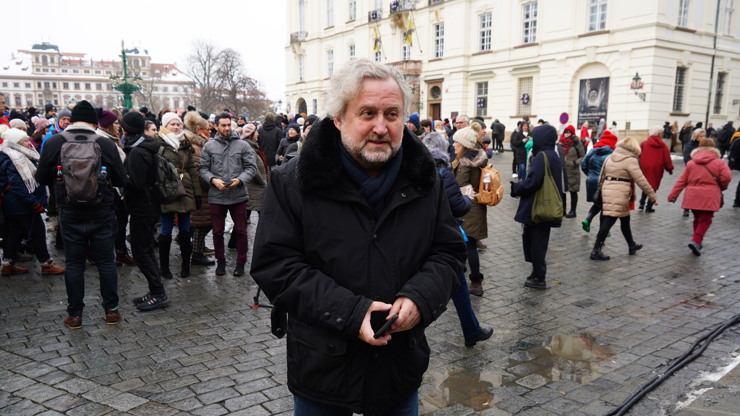 Galerie Střípky z pohřbu Karla Schwarzenberga Aňa Geislerová stihla