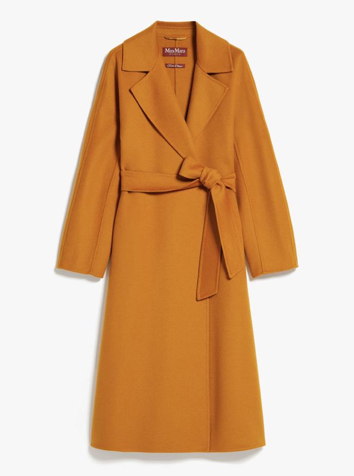Luxusní kašmírový zavinovací plášť patří k ikonám v nabídce značky Max Mara. (16 940 Kč)