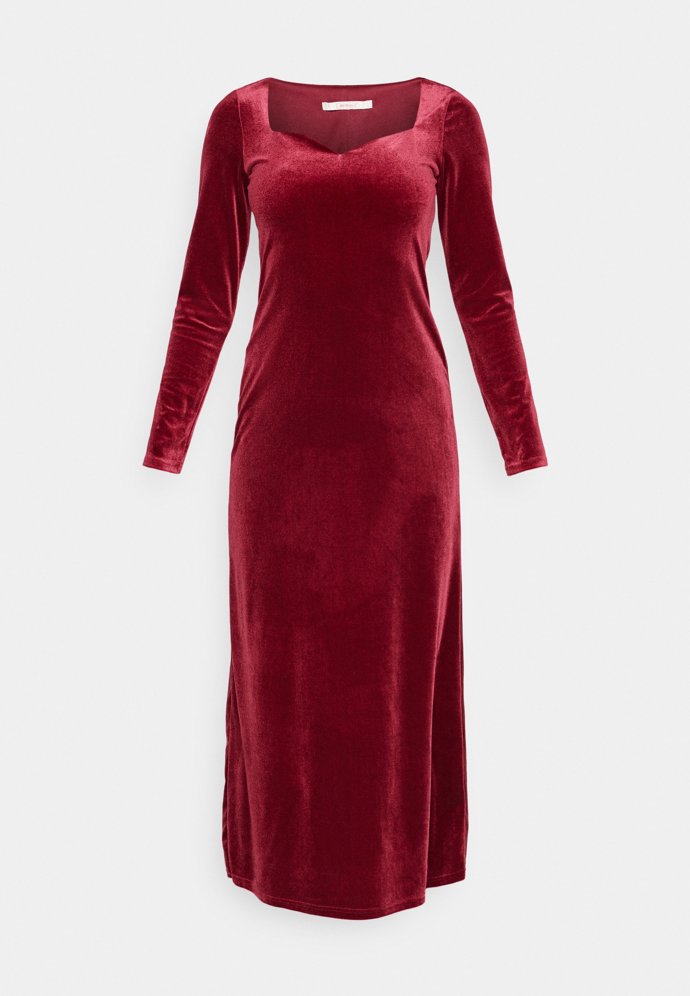 Sametové šaty, Only, 999 Kč