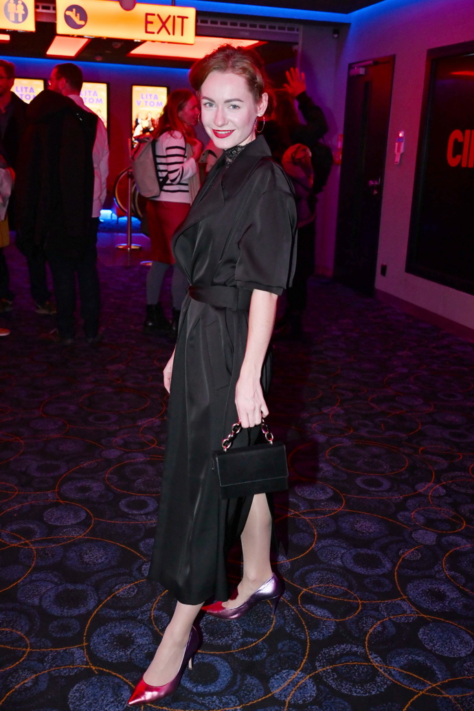 Anna Jiřina Daňhelová dobře ví, jak se obléknout na slavnostní premiéru.