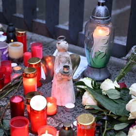 Na místě tragédie vznikla pieta. 