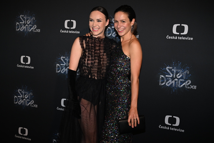 Svou odvahou s wet lookem okouzlila kadeřníka Honzu Kořínka herečka Veronika Khek Kubařová, vítězka StarDance 2019. 
