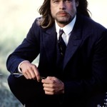 1995 - V Legendě o vášni debutoval Brad Pitt v dlouhých vlasech, ke kterým se v pozdějších letech periodicky vracel.