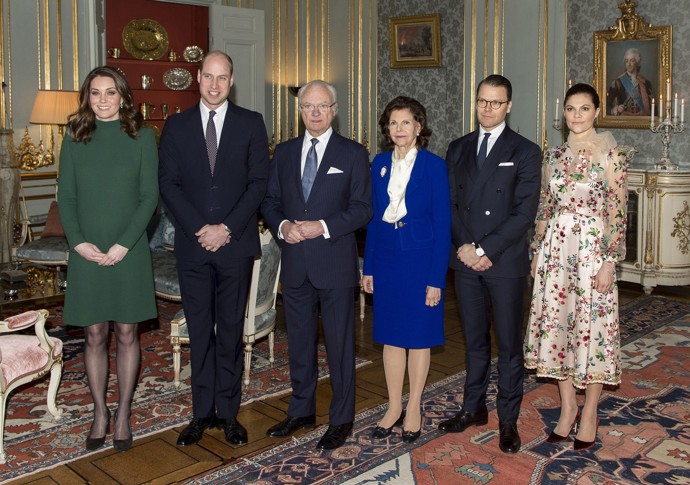 Victoria také holduje květovaným šatům...