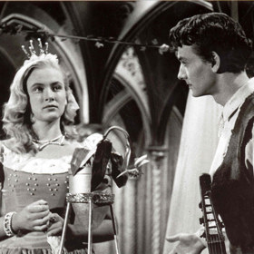 Alena Vránová a Vladimír Ráž se do sebe zakoukali nejen před kamerou. Vránová se pak rozvedla a vzala si Ráže.