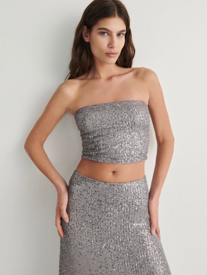 Přiléhavý živůtek s flitry, Reserved, 399 Kč