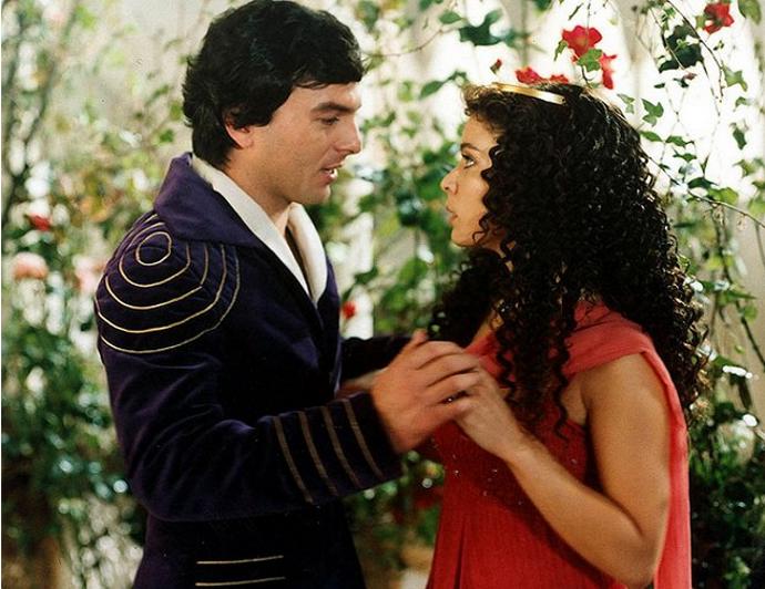 Princ Jaroslav se vydá do světa hledat bratra Jindřicha a dvojče Jaroslava. Oba bratři zmizeli při hledání tajemné krásky z portrétu.