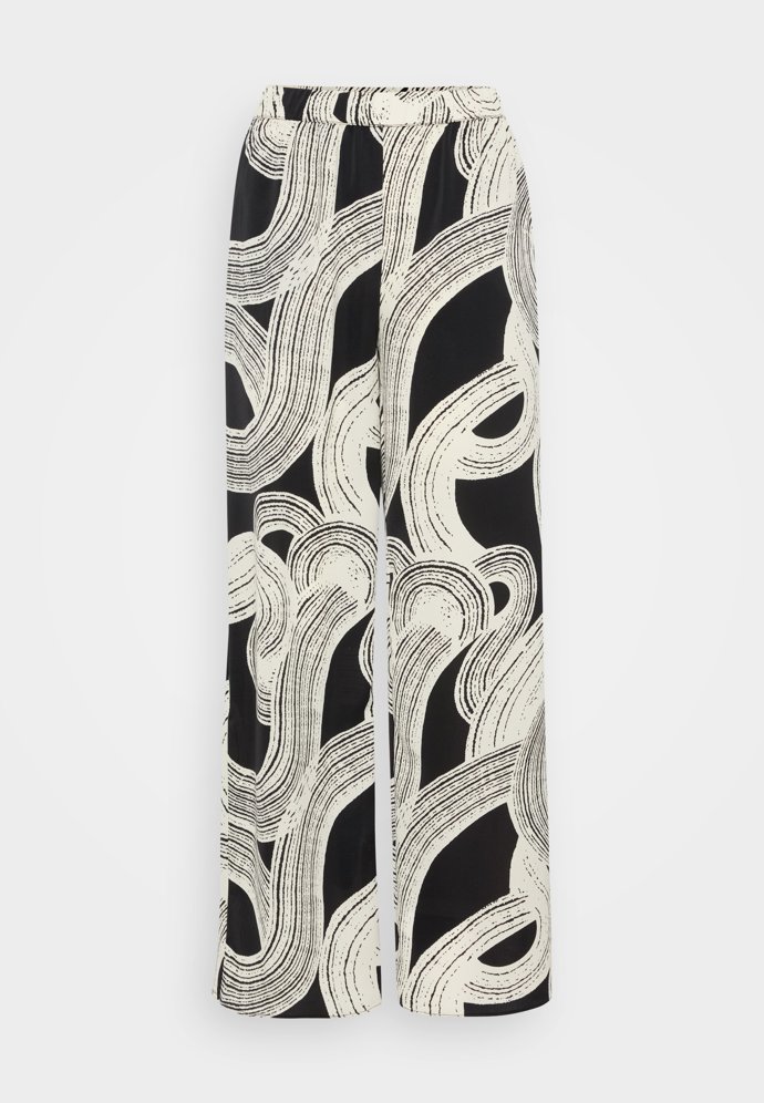 K doplnění pyžamového efektu ale potřebujete i kalhoty z totožného materiálu. (Selected Femme, 1 780 Kč)