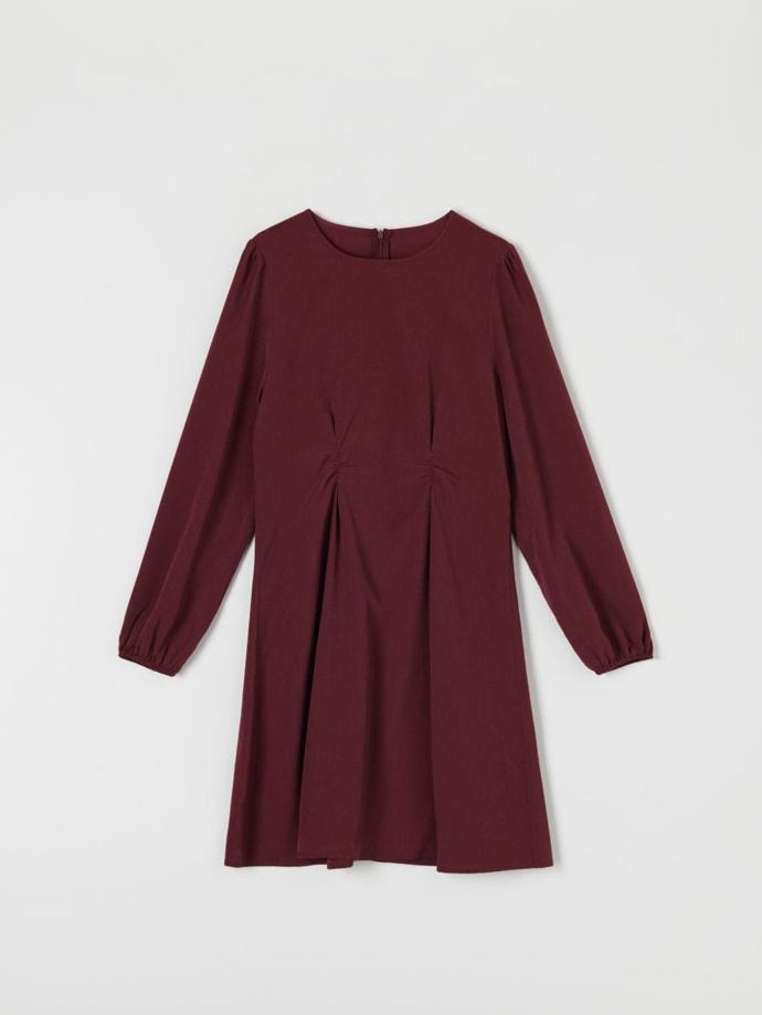 Šaty se sklady, Sinsay, 299 Kč