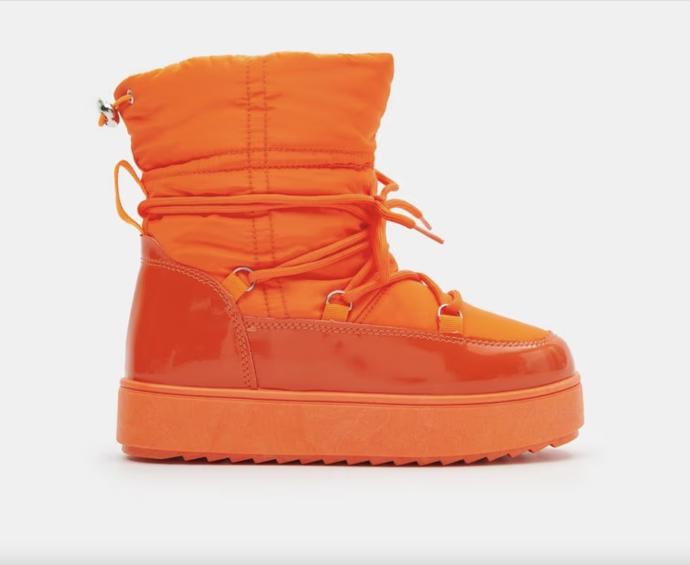 Nízká verze sněhulí od značky Sinsay, 479 Kč.