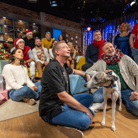 Vipet Tobiáš se narodil v roce 2019. S Alešem Cibulkou a Michalem Jagelkou si užil hodně legrace - navštívil i televizní vysílání.